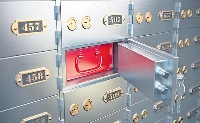 Over 50 per cent bank locker holders relook at facilities - Sakshi