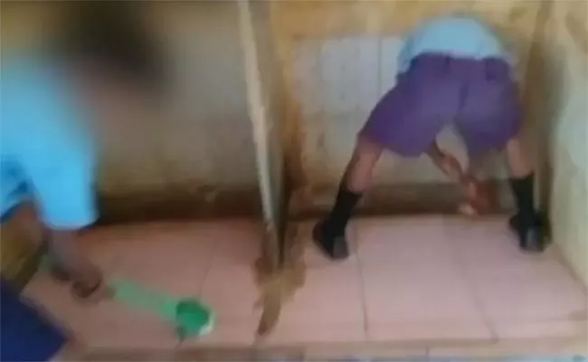 Karnataka Students Clean Toilet, Days After Minister Said Never Again - Sakshi