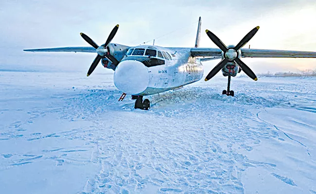Russian Plane Lands Off The Runway On Frozen River - Sakshi
