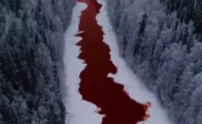 Viral Video: Russias Iskitimka River Turns Beetroot Red - Sakshi