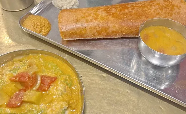 Dosa Cost In Gurugram Become Hot Topic In Twitter - Sakshi