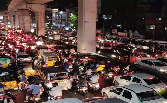 Petrol Rush Huge Traffic Jam In Hyderabad - Sakshi