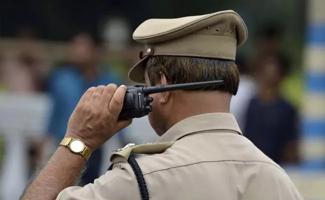 police constable indecent behavior in nizamabad - Sakshi