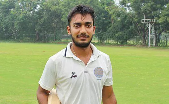 Ranji Trophy 2024 Hyd Tanmay Agarwal Breaks Ishan Kishan Sixes Record - Sakshi