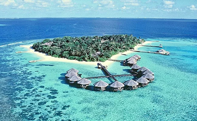 India Share Decreased In Maldives Tourism After Controversy - Sakshi