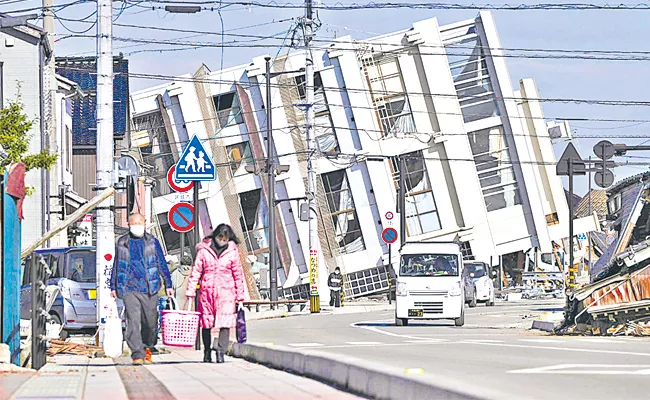 Huge earthquake in Japan - Sakshi