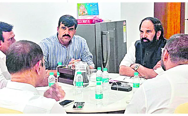 Uttam assures Mahbubnagar MLAs to consider Narayanpet and Kodangal Lift Irrigation scheme - Sakshi