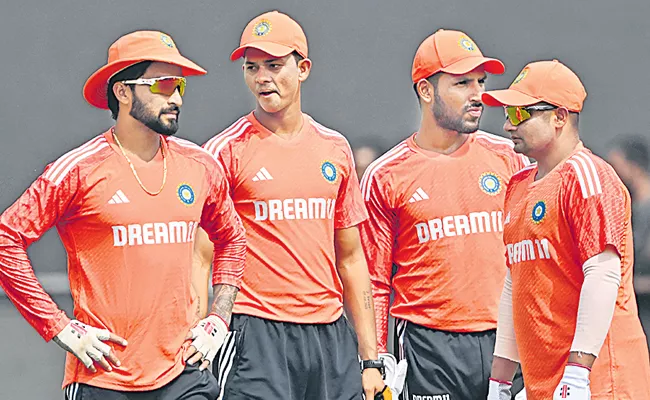 Third Test between India and England from Thursday - Sakshi