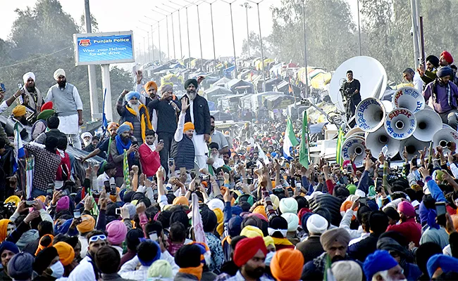Punjab Farmers To Block Trains In Protests Over Demands - Sakshi