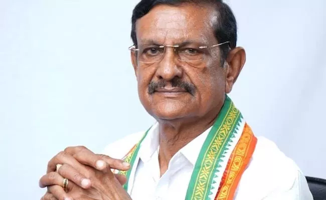 Karnataka Congress Leader Shivaramu Slams Party Over Corruption - Sakshi