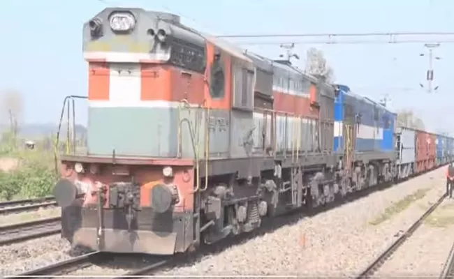 Goods train runs driverless for 70kms - Sakshi