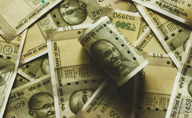 Central Govt Have Not Divide Funds Properly Between States - Sakshi