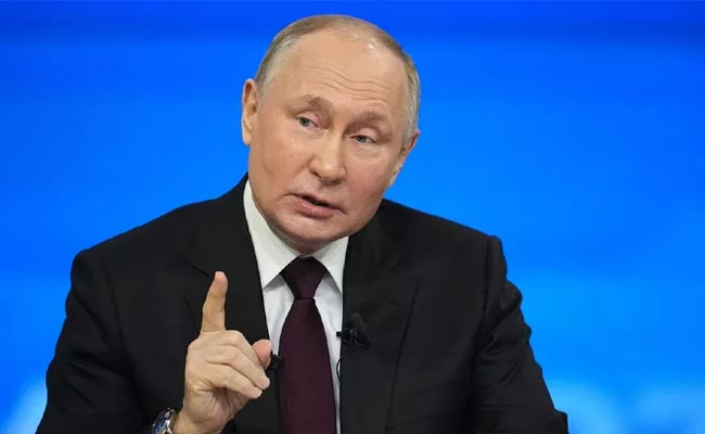 Russia President Vladimir Putin Warns Of World War 3 - Sakshi