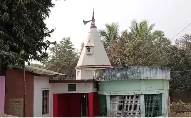 Holi Festival Not Celebrated in Sajua Village - Sakshi