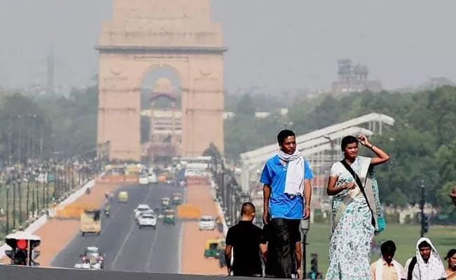 Delhi NCR Temperature UP Bihar Punjab Haryana IMD Alert - Sakshi