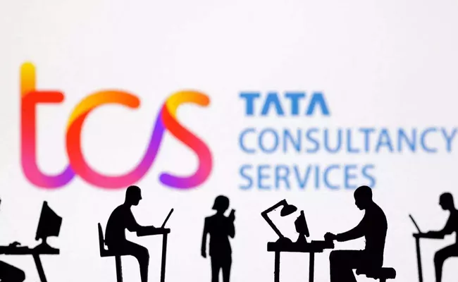 TCS Says IT Trained 3 5 Lakh Employees in AI Technology - Sakshi