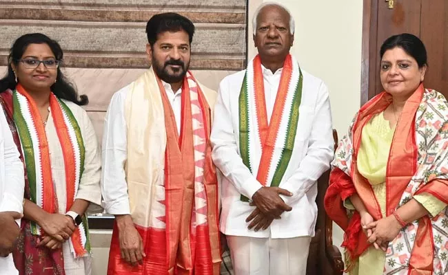 kadiyam srihari and kavya joined congress party hyderabad - Sakshi