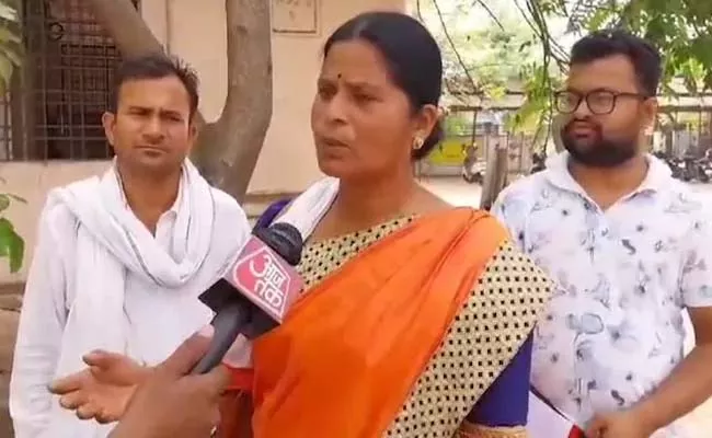Woman Contestant Interesting Poll Promise In Maharashtra Chandrapur - Sakshi