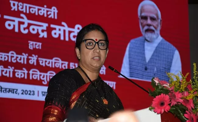 Haj Suvidha App Launched by Union Minority Affairs Minister - Sakshi