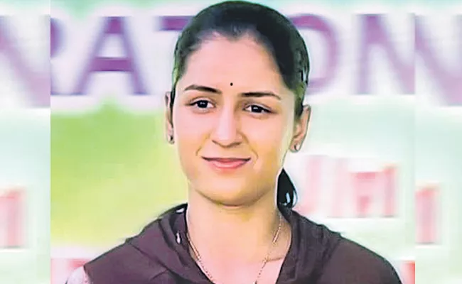 Table tennis player Naina Jaiswal about YS Jagan Mohan Reddy - Sakshi