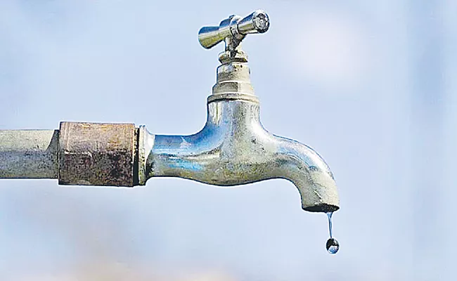 Bengaluru worst water crisis leaves country IT capital - Sakshi