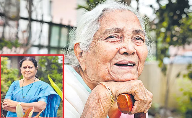 Thodu Needa NGO Founder Rajeswari About Senior Citizens - Sakshi