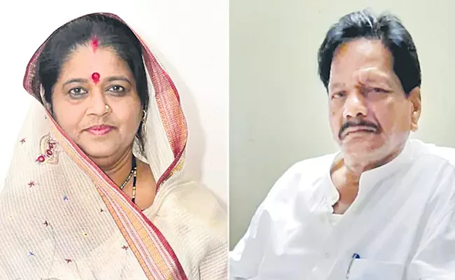 Lok sabha elections 2024: BSP Poll Candidate Leaves Home As Congress MLA Wife - Sakshi