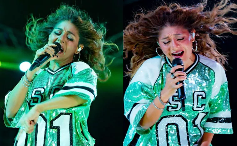 Sunidhi Chauhan Reacts as Fan Throws Water Bottle at Her In Dehradun Concert